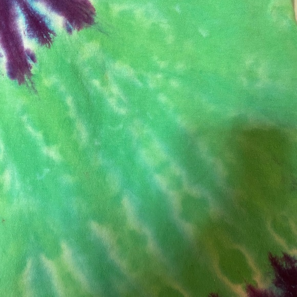Green and Purple Spiral Tie Dye T-Shirt Size L - Picture 3 of 5